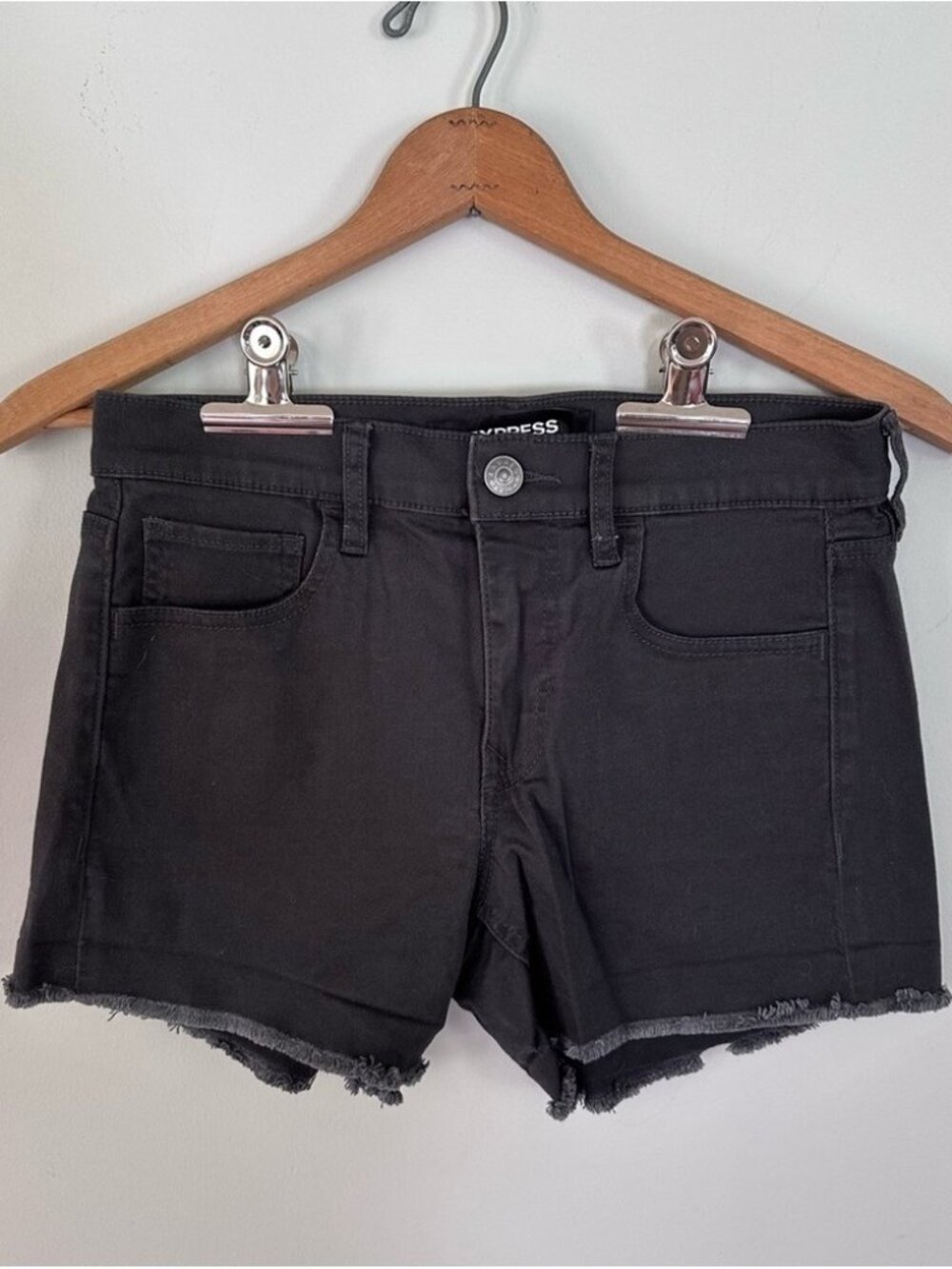 Express Mid Rise Shortie Charcoal Stretch Frayed Hem Shorts - Picture 1 of 2